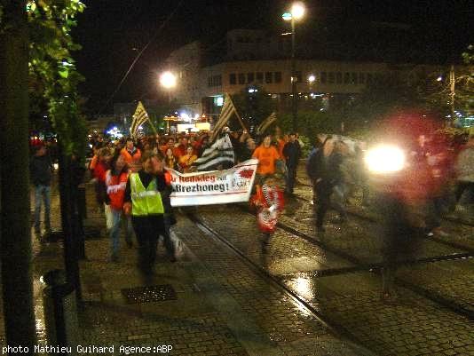 Departure in Nantes of the race (“ar redadeg” in breton) to raise money for Diwan schools.