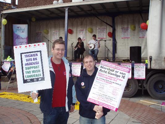 Assistant General Secretary of the League   Seanán Ó Coistín(left) with irish Branch member Caoimhín Ó Cadhla.