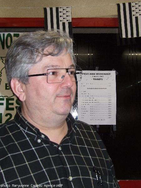 Alan-Erwan Coraud au fest noz Muscadet de <i>Bretagne Plus</i> à Saint-Julien-de-Concelles le 8 mars 2008 veille des élections municipales.