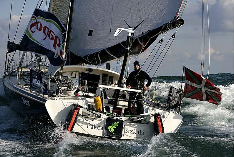 Le navigateur basque Unai Basurko sur Pakea Bizkaia. Photo courtoisie vendeeglobe.org