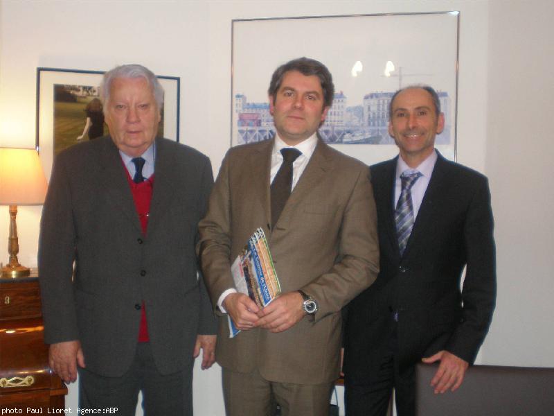 Jean-Yves Bourriau - Frank Louvrier - Paul Loret. Photo par la secrétaire de monsieur Louvrier.