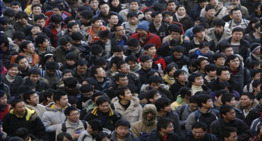 Jeunes Chinois candidats à l'examen d'admission d'Etutes Avancées de Nanjing (10 janvier 2009. source slides Carlo Brumat)