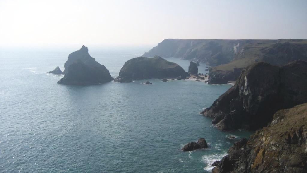 The Kernow Branch of the Celtic League are planning to erect a memorial stone on the Lizard Peninsula (above) to commemorate the loss of the 'Bugaled Breizh' fishing vessel  which sunk off the Lizard coast in 2004.