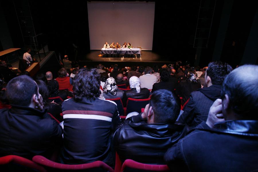 Conférence d'E. Keskin  Rennes 10 mars 2009 (photo G. Le Ny).