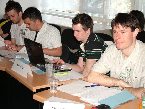 Un groupe de travail du séminaire.