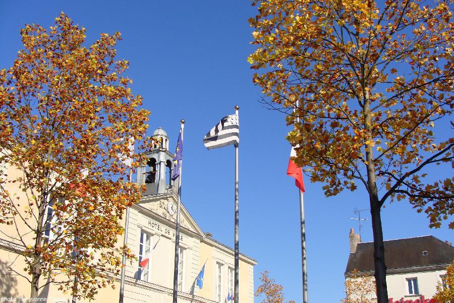 Mairie. Châteaubriant 11 oct. 2008.