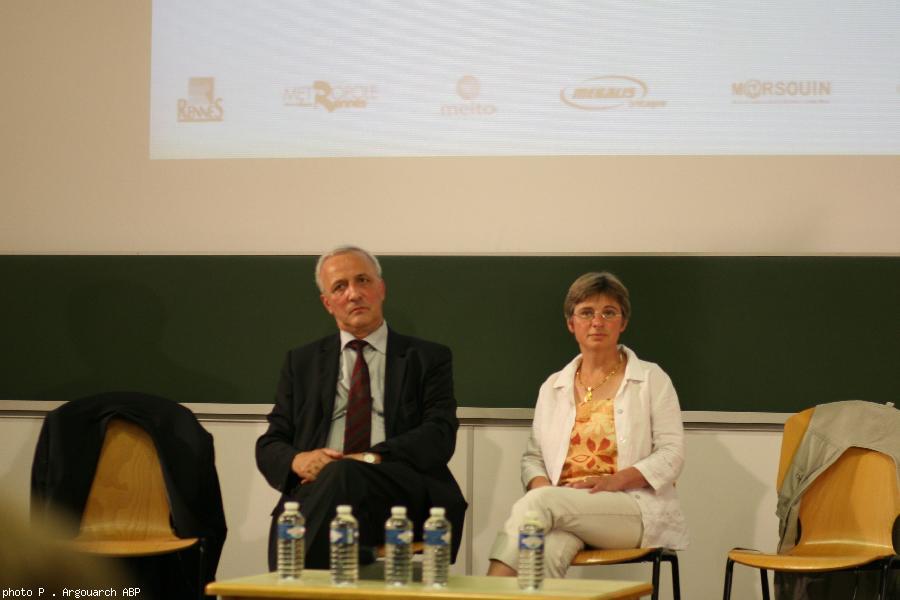 Le maire de Rennes Daniel Delaveau et Isabelle Cadoret- doyen de la Fac de Sciences Economiques de Rennes -- co-hôtes des journées d'été des TIC