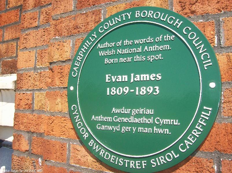 Caerffili. Lluniau yn ymwneud ag Evan James. Plaque near the place where Evan James was born.