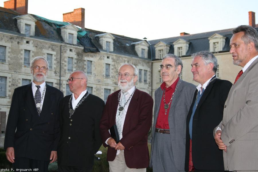 Patrick Malrieu  président du college des herminés;  Yann-Fanch Kemener;  Jean-Christophe Cassard;  Tugdual Kalvez;  Jean-Guy Le Floc'h;  Bernard Delhaye  président del’Institut culturel de Bretagne