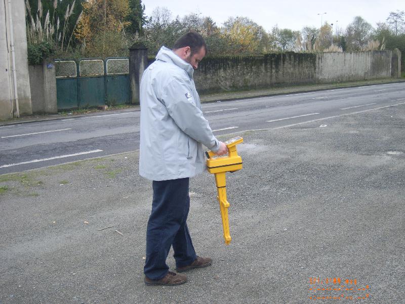 Lecture du marqueur RFID d'une canalisation enterrée