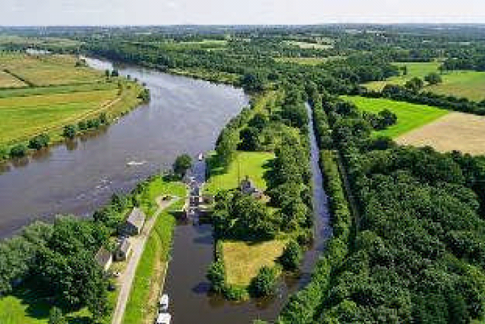 La navigation retrouvée sur le canal de Nantes à Brest. Photo Conseil général 44.