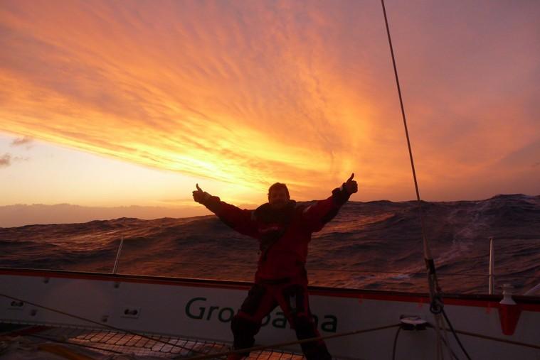 Quelques heures avant le cap Horn. Photo de l'équipage parmi plus de 200 sur http://www.cammas-groupama.com . © Team Groupama