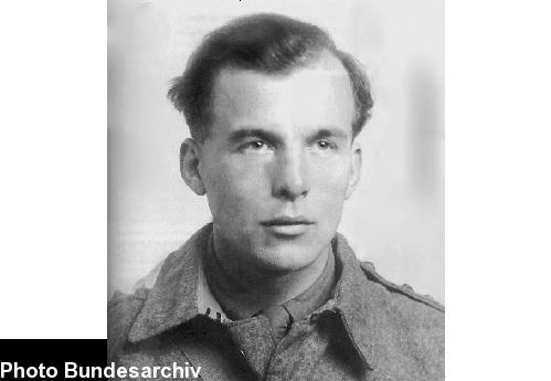 Mick Burn prisonnier de guerre en Allemagne. Photo Bundesarchiv. Avec l'aimable permission de James Dorrian.