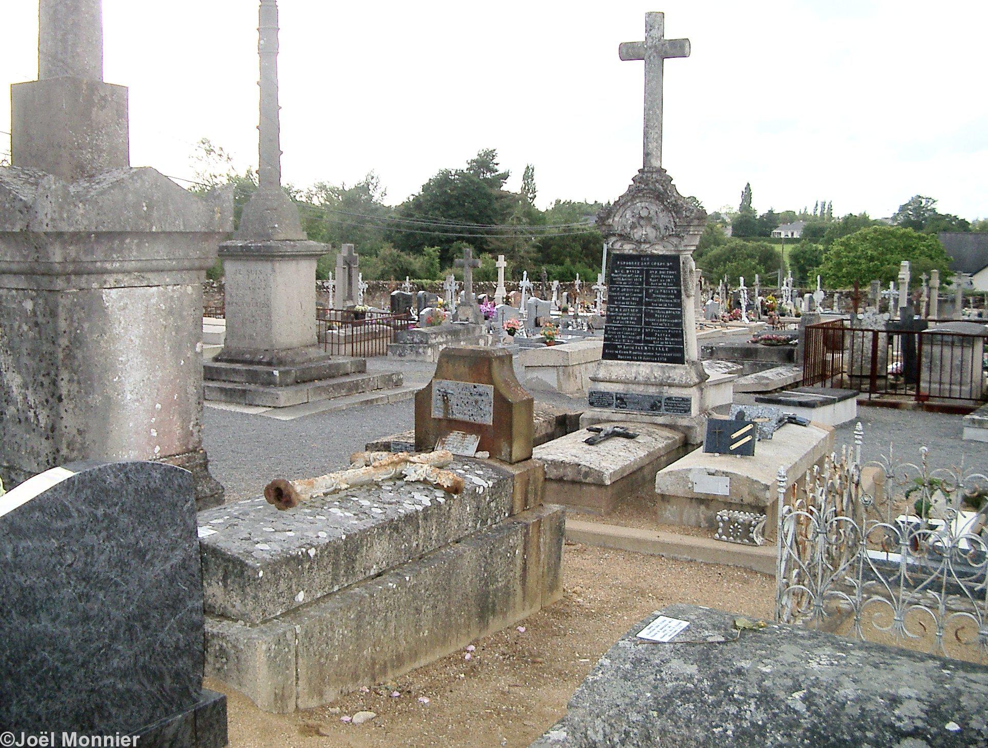 Le vieux quartier du cimetière de Campbon : il date de 1840 et est issu du transfert du cimetière autour de la vieillle église.