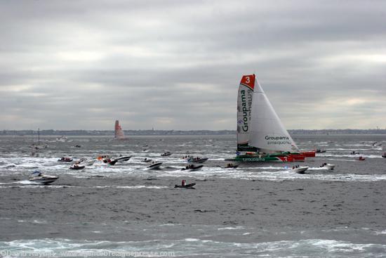 Départ de la Route du Rhum-La Banque Postale 2010 au large de la pointe du Grouin à Cancale.