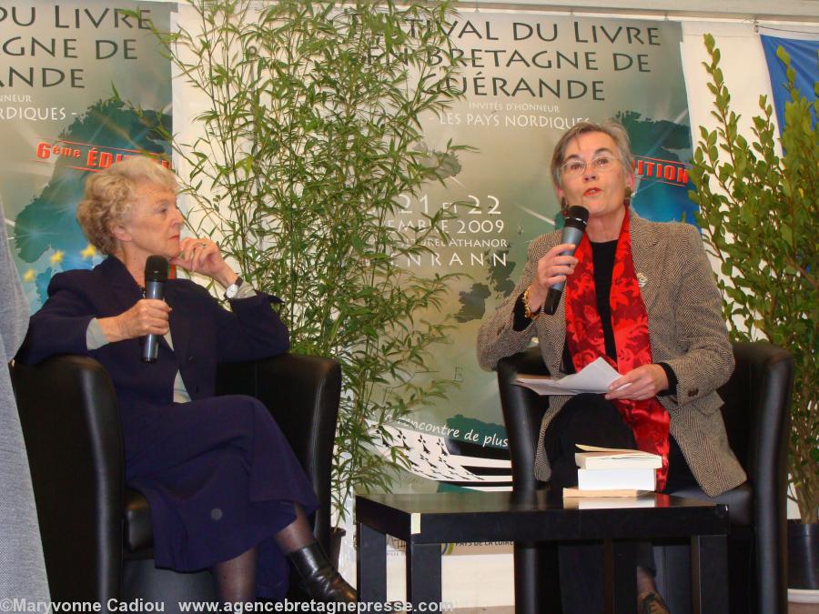 Annaig Renault s'entretient avec Mona Ozouf. Festival du Livre en Bretagne Guérande 2009.