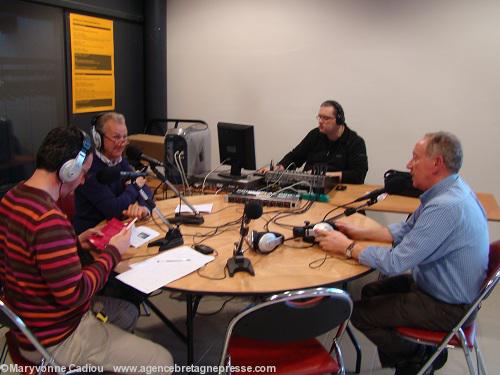 Interview Hervé Lossec Radio Kreiz Breizh Festival du livre de Karaes 2010.