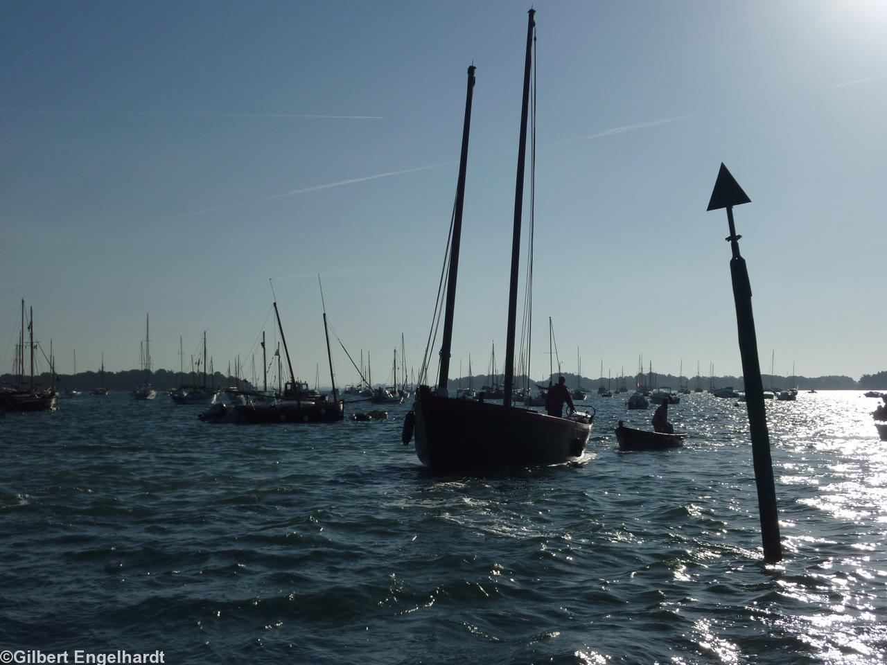 <i>“Port du Logeo en Sarzeau à 8 h 30 du matin. Je voulais voir le départ.”</i> (Le photographe).