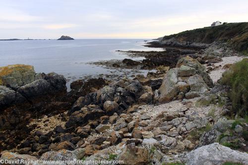 L'île d'Ouessant au couchant.