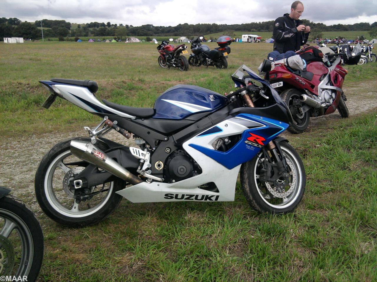 Les motards arrivent