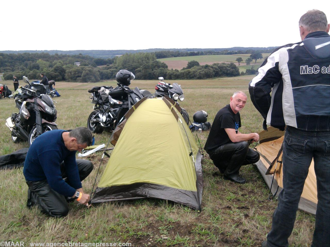 Les motards s'installent