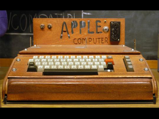 L'Apple I était en bois. (Musée de l'informatique à San José.)