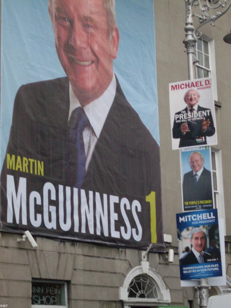 Devant le siège du Sinn Fein à Dublin.