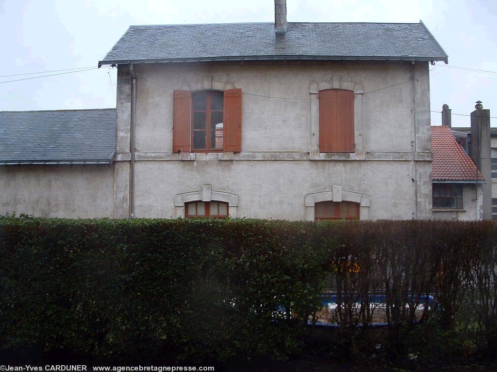 Bâtiment voyageurs de la ligne de Pornic à Paimboeuf (DDE). Photo Jean-Yves CARDUNER