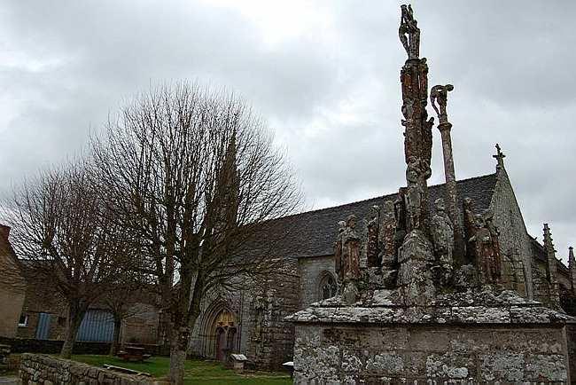 La chapelle de Quilinen ou Kilinenn à Landrevarzeg.