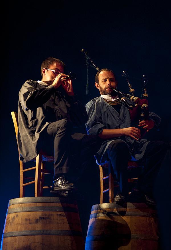 Couple de sonneurs; spectacle 