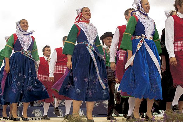 Danseuses de Plougastel Daoulas