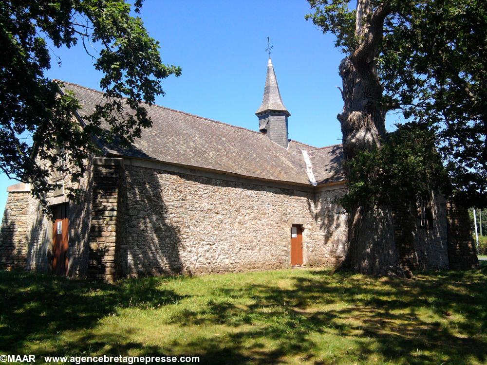 Vue de la chapelle de Kernéant