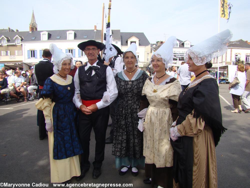 Fête bretonne de la Saint Gilles à Pornic 2012. Les grandes coiffes de Pornic.