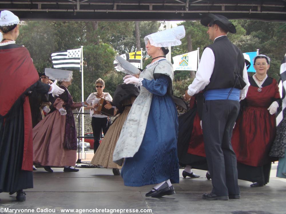 Le Quadrille de Pornic. Fête bretonne de la Saint Gilles à Pornic 2012. 