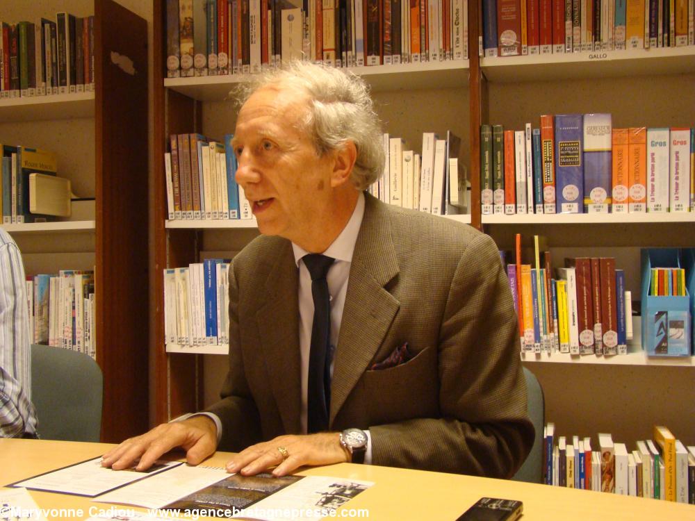 Gabriel Sauvet adjoint à la culture à la Mairie de Vannes.