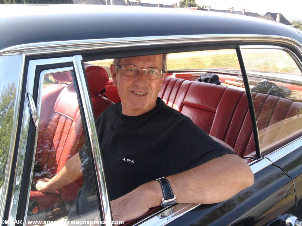 Un conducteur au volant