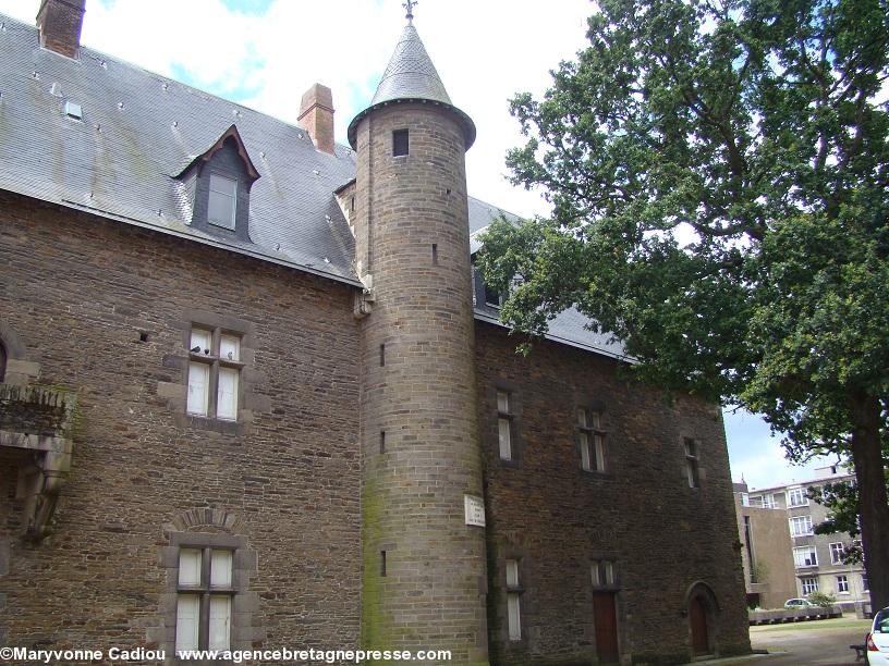 Musée Dobrée. Manoir de La Touche façade nord.