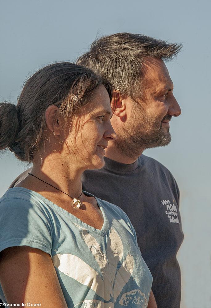 Faustine Merret et Frédéric Lopez  parrain et marraine de Votre Nom autour du monde.