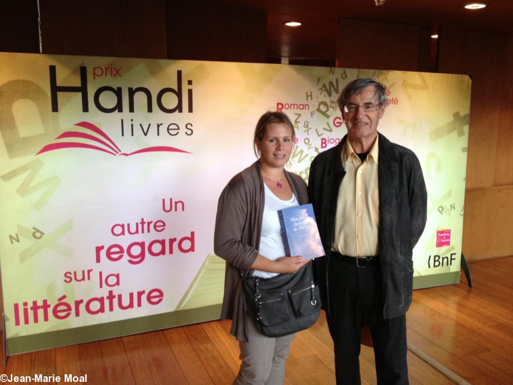 Anne-Sophie Moal-Le Nan avec Paolig Combot pleins d'espoir et d'anxiété à leur arrivée à la Bibliothèque Nationale de France à 17 h 44 pour la remise des prix Handi-Livres 2012.