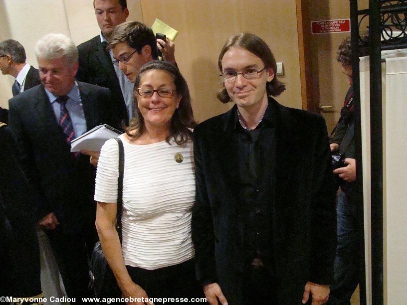 Catherine Lambert avec Frédéric Laé chargé de mission au Conseil général ; grand artisan de l’exposition.