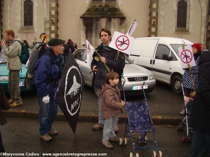 Notre-Dame des Landes 17 nov. 2012. Toutes les générations (publication avec accord du papa).