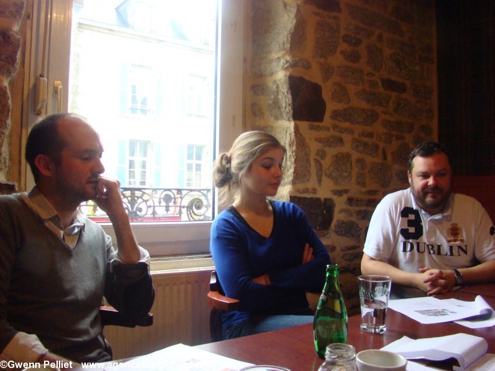 Gwen Le Viol (Eostiged)  Léna Bernard et 
Stéphane Riou  cornemuses du Bagad Moulin-
Vert