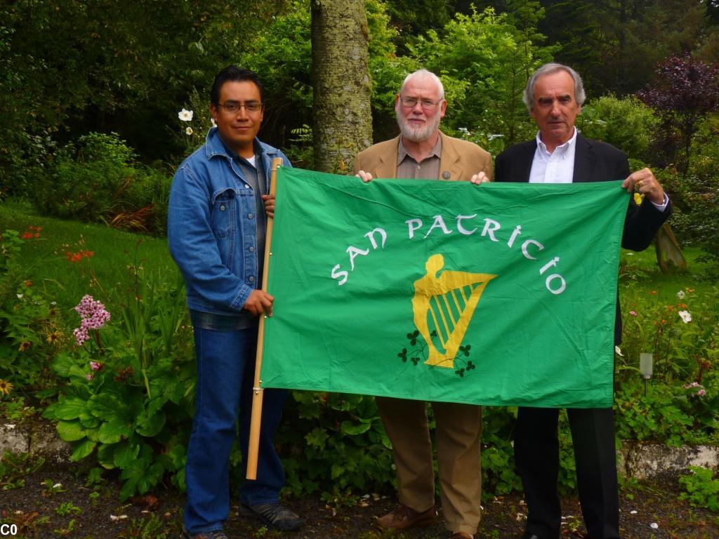 Breandan O'Scanaill  gardien de la mémoire des San 
Patricios  Jorge Fernando Rocha  conférencier 
mexicain  spécialiste des San Patricios  et Patrick 
Mahé.