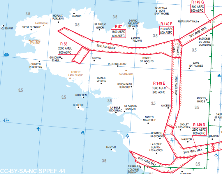 Réseaux de transport à basse altitude en Bretagne historique.