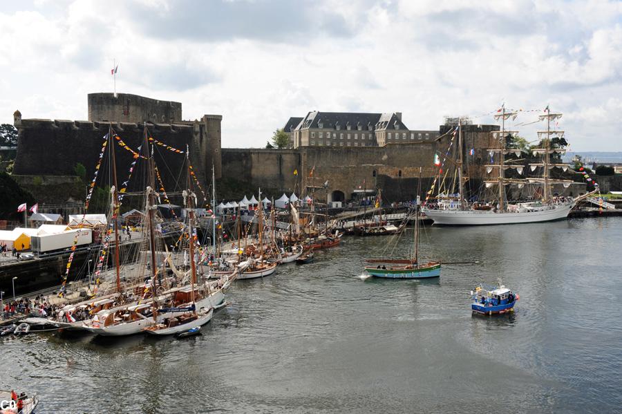 Pendant une semaine  le port de Brest est en effervescence.