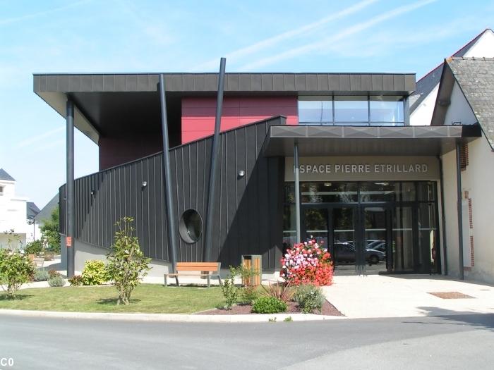 La salle Pierre Étrillard à Saint-Nicolas de Redon. Photo du site.