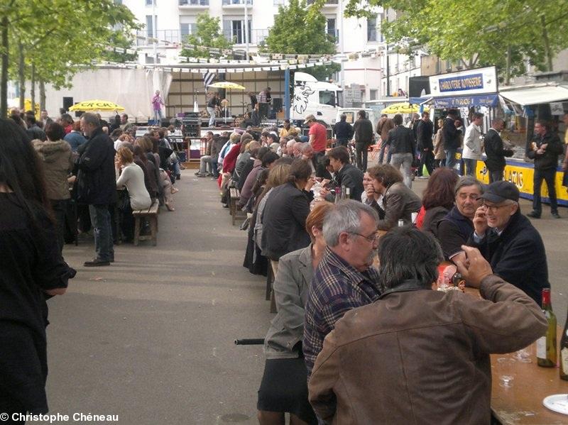 Vue de la Tablée bretonne à Nantes, place Viarme en 2012.