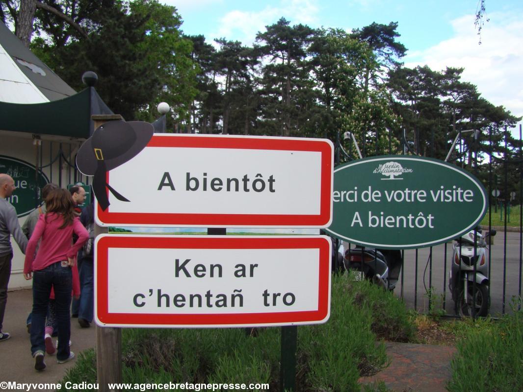 Au revoir et à bientôt ! Un effort pour afficher la langue bretonne et sans faute.