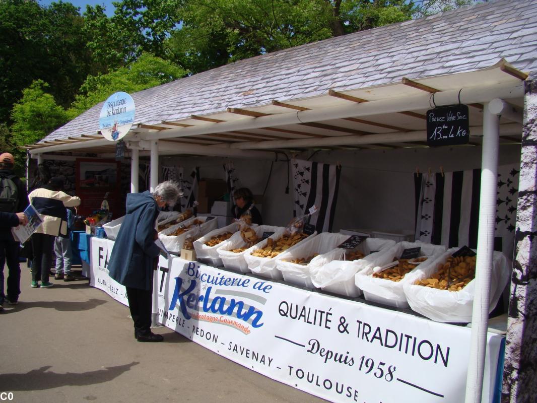 Un stand de produits bretons.