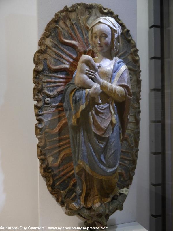 Vierge à l'Enfant - calcaire et bois polychrome, XVIème siècle